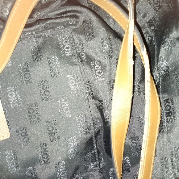 Michael Kors Black and Tan Structured Tote with Gold Hardware - Picture 5 of 16